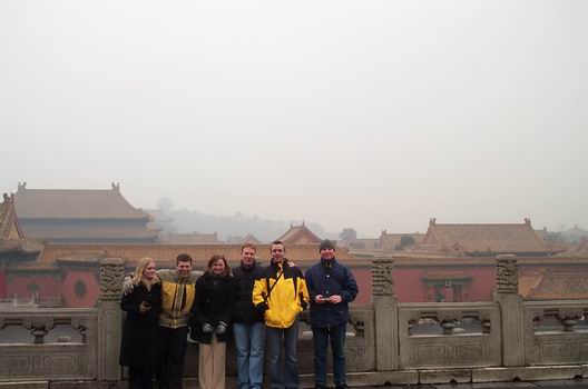 This picture is taken somewhere in the middle of The Forbidden City. The people on the picture are from left: Sabine, Thomas, Susanne, Troels, Klaus and once again Jens ge.